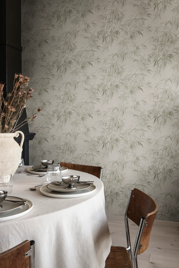 Jon Watercolour Bamboo Japanese, Pattern Wallpaper in Green in Dining Room