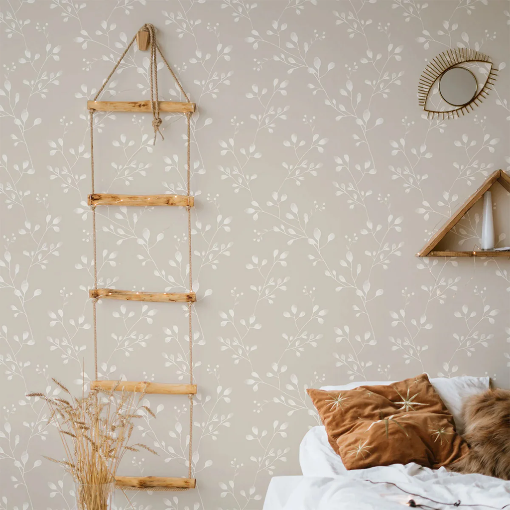 Wildflower Vintage Wallpaper in bedroom